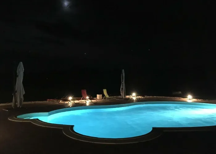 Domaine Du Colombier, D'hotes Bed & Breakfast Larroque (Tarn)